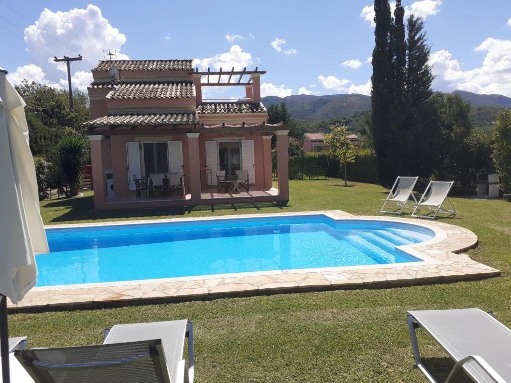 Villa Filia Paralía Almirú Kültér fotó