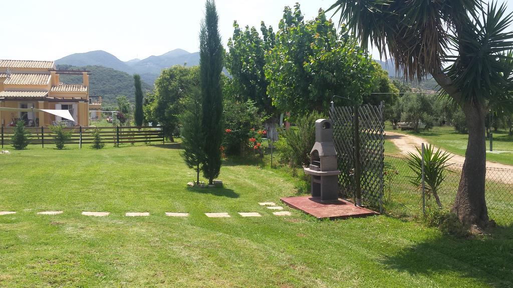 Villa Filia Paralía Almirú Kültér fotó